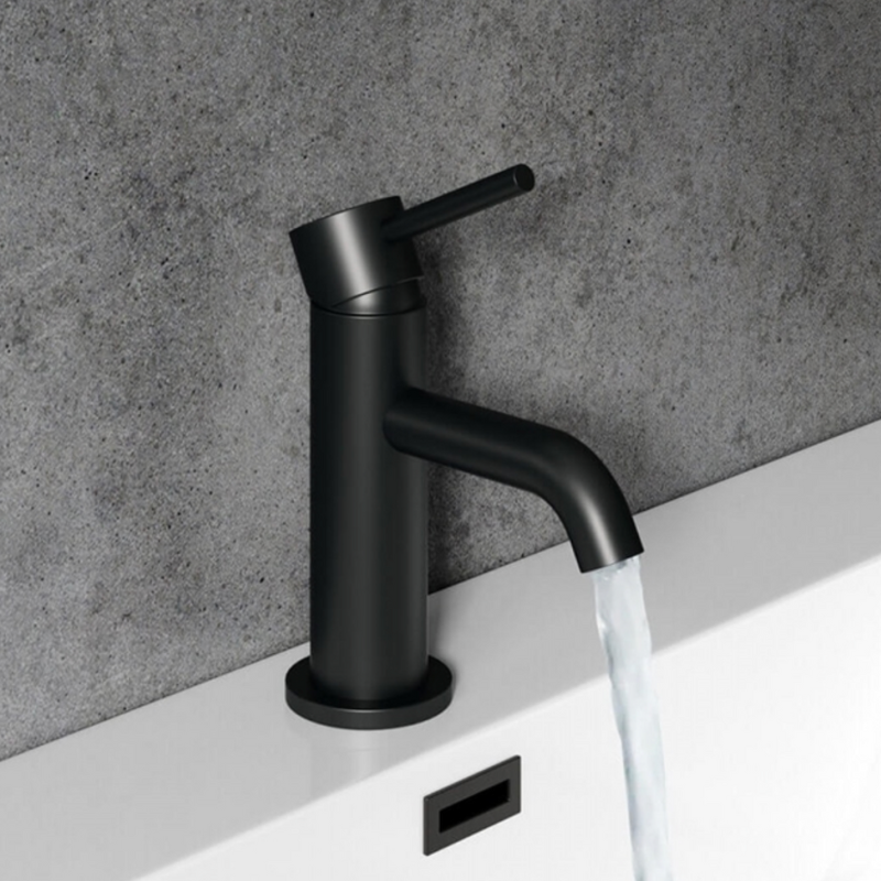 Verona Short Basin Mixer Matte Black