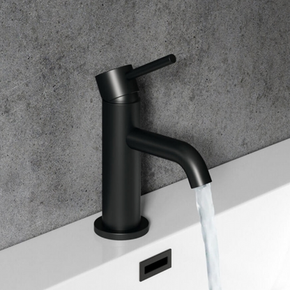 Verona Short Basin Mixer Matte Black